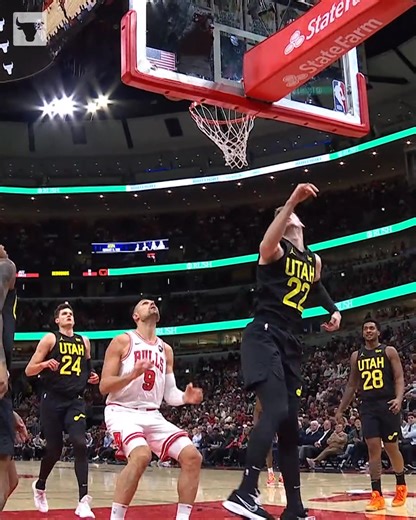 63K views · 415 reactions | VOOCH OFF THE WINDOW. | Chicago Bulls | Facebook