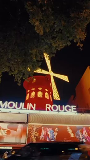 FOSSIL Diner buzzing 🍔 celebrating Nick Jonas x FOSSIL in #paris #fossilcollective | Fossil