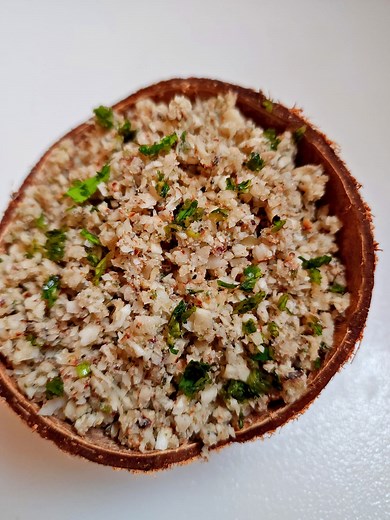 Hi everyone! Here's a quick & easy coconut chutney/choka recipe 🥥🌴 Sending love those of you affected by the smoke and air quality issues from the Canada wildfire. Be safe 🙏🏽❤️ #CoconutChutney #CoconutChoka #Coconut #Vegan #Vegetarian #TriniFood #TrinidadandTobago | Taste of Trinbago