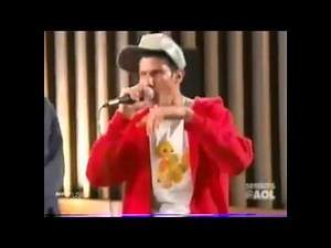 Beastie Boys HD : " Ch-Check It Out " Live On AOL Sessions - 2004