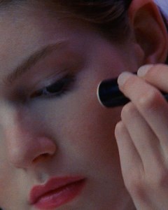 31K views · 1.7K reactions | TRAVEL TO BEACH BRONZE Beach bronze. Surf the beauty wave with a look that transcends the freshness of the ocean. GET THE LOOK: LES BEIGES Healthy Glow Bronzing Cream BAUME ESSENTIEL Transparent HYDRA BEAUTY Essence Mist Discover more on chanel.com/-TravelWithCHANELBeauty-BeachBronze | CHANEL | Facebook