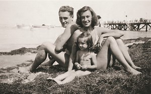 Chantal Thomas, une petite fille face à l’océan | RTS