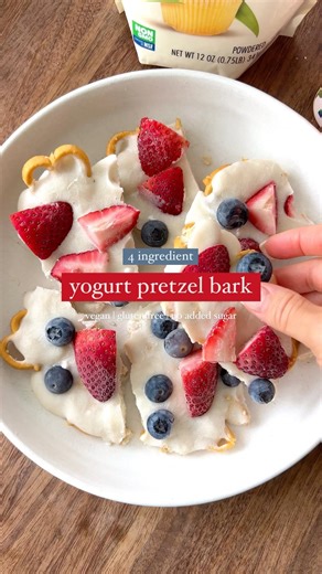 NEW! VEGAN & GLUTEN-FREE YOGURT PRETZEL BARK | 🫐🍓 perfect for Fourth of July | use @purecane | sponsor | powdered sugar substitute to keep it nice and light!! CRUNCHY, SALTY, CREAMY & SWEET ☀️ yogurt bark is all the rage and I am sharing a quick, easy, single-serve recipe that you’ll want to snack on all summer long!! You need 4 SIMPLE & HEALTHY INGREDIENTS including regular or non-dairy yogurt 🥛, @purecane zero calorie powdered sugar substitute, berries, and regular or gluten-free pretzels �