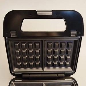 [Hot Item] Easy-to-Clean Waffle Coating Sandwich Maker
