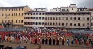 Calcio Storico Fiorentino, gli Azzurri dominano sui Bianchi