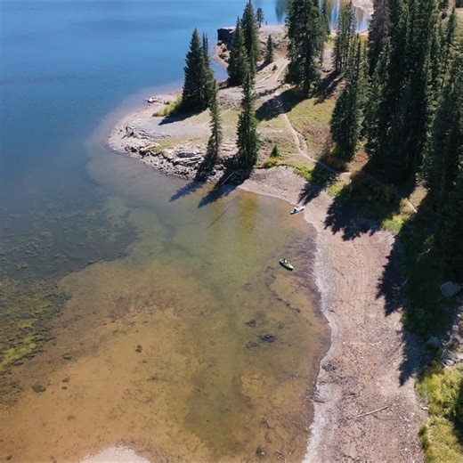 Kayaking Lake Irwin, Colorado #Colorado #coloradolife #travelblogger #kayaking | Cody & Kellie