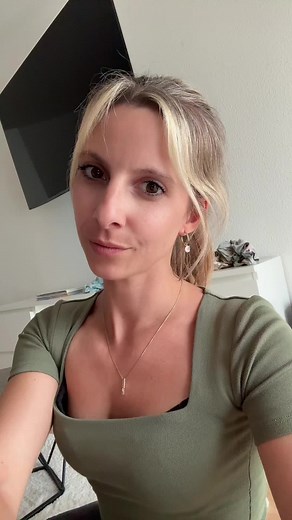 Happy Girl Smile — Nadine Viking Smile Moments