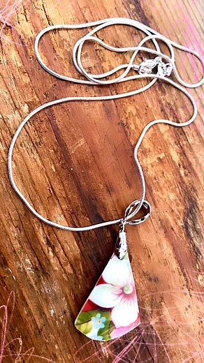 Pretty up-cycled ceramic tableware pendant necklaces in store now.💗💕💗💕 . #susangoodedesigns #etsy#vinted#etsycreatorco #vintage #ecojewelry #etsysellersofinstagram #recycled | Susan Goode Designs