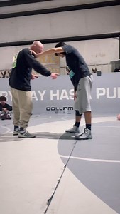 Arm Drag to Single leg and details to finish. 📍 McDonough, GA 🎙️ @knarkill77 🤼 @grantzeisig08 👟 @croninvtg 👕 @compoundsportswear ⚪️ @dollamur . . . . . . #wrestling #grappling #freestylewrestling #freestyle #grecoromanwrestling #grecoroman #training #grappling #embracethegrind #jordanburroughs #grind #hardwork #folkstylewrestling #folkstyle #NCAAwrestling #takedown #takedowns #collegewrestling #olympicwrestling #jiujitsu #MMA #wrestler #growwrestling #collegewrestling #wrestlingcoach #wrest