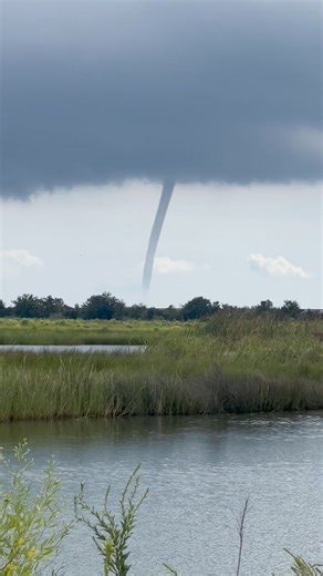 20K views · 128 reactions | Waterspout over Lake Borgne : Kirk Jacobs | WWLTV | Facebook