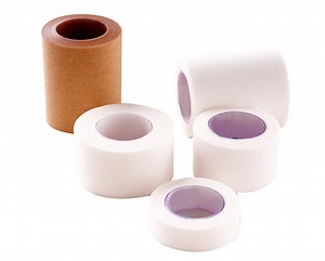 [Hot Item] Medical Surgical Non-Woven Tape Gentle Adhesion and Hypoallergenic Paper Tape