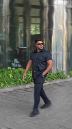 Mere Charon Taraf hasinon Ka Mela💃 #music #bodyguard #blacklover #reelkarofeelkaro #enjoyeverymoment # | Salman Shaikh