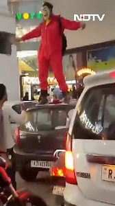 Video: Man Dressed In Money Heist Costume Showers Money In Jaipur | NDTV