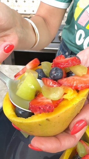 You've heard of a Walking Taco, but what about a Walking Mango?? | The Mediterranean Dish