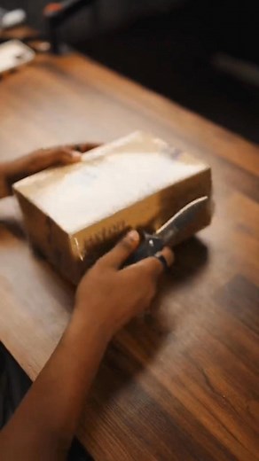 Don't let poor network coverage or distance disrupt your workflow & communication. Equip yourself with High-Range Walkie Talkies for clear, reliable communication, anytime, anywhere. ✅ Free, Reliable Calls: No monthly fees – just instant, dependable communication. ✅ Long Range: Stay connected up to 10km away, even in the most challenging locations. ✅ Compact and Durable: Pocket-sized and built tough to withstand demanding conditions. Say goodbye to dead zones and battery drains. Stay connected e