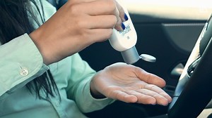 Το LR MICROSILVER PLUS Gel για τα Χέρια χαρίζει μακράς διάρκειας αντιβακτηριακή προστασία και δροσιστική αίσθηση καθαριότητας. #LR #LRGreece #LRCyprus #protection #microsilver #gel #offers #MOREQUALITYFORYOURLIFE #UPGRADEYOURLIFE | LR Health & Beauty Greece & Cyprus