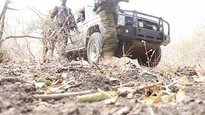 3.7K views · 79 reactions | Ciidanka Daraawiishta Jubbaland oo gacanta ku dhigay laba dhagarqabe oo sahan u ahaa kooxda Khawaarijta. | Radio Mogadishu | Facebook