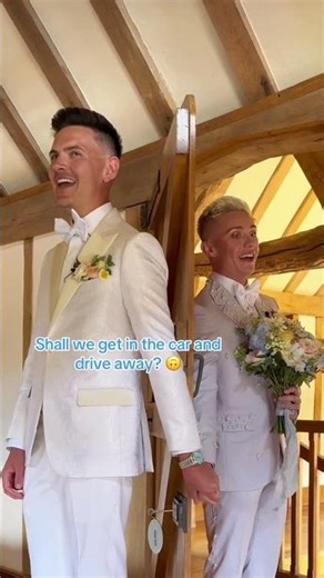 First time touching each other on our wedding day 💍😭