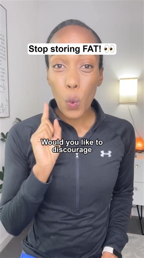 Can you discourage your body from storing fat? 🤯 One of my favorite compounds to include in my diet is Polyphenols, an antioxidant that promotes healthy fat storage and gut health. Polyphenols are considered to be micronutrients, meaning we only need them in small amounts. If you want to increase your intake of polyphenols, there are a few things you can do. ⬇️ First, focus on eating a diet that is rich in fruits (berries, apples, and cherries), vegetables (artichokes, broccoli, onions, and red