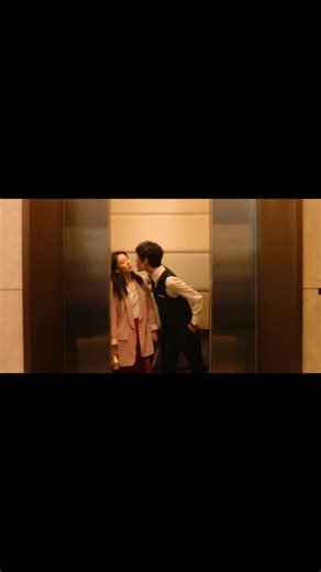 22K views · 382 reactions | ✨Elevator Kiss #ChineseDrama #hotdrama #Cdrama #追劇 | Lemon Drama | Facebook