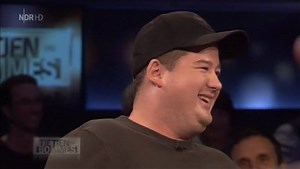 944K views · 9.1K reactions | Hallo ihr Lieben!  Ich hatte die große Ehre bei Tietjen und Bommes zu Gast zu sein  Es war richtig schön! Lustig, aber zwischendurch auch mal ernster. Viel Spaß und Gute Nacht! Euer Chris ✌ | Chris Tall | Facebook