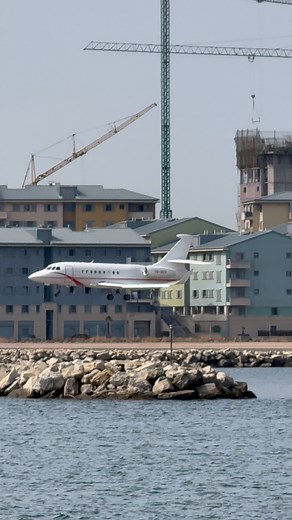 Brilliant line up to runway 09 by this Dassault Falcon 2000LXS landing from Zagreb, Croatia 18 August 2025 #croatia #zagreb #gibraltar #dassaultfalcon #planes | The Spain Gibraltar Channel
