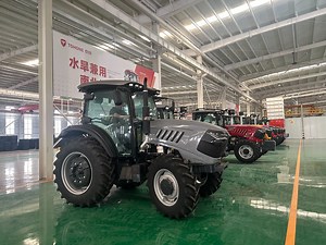 Factory Cheap Price 100HP 4WD Big Chassis Yto Lovol New Model Farm Tractors