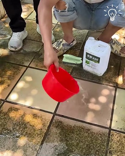 He has the ultimate antidote against dirty tiles! ✨🫧 | Childhood cartoons