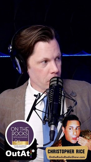 @christopher.rice.writer as C. Travis Rice has released the latest romance novel, Sapphire Dawn, in his Sapphire Cove series. Gay love, undercover agents, dramatic mothers, and terrible exes all abound. He stopped by to chat about his pivot to romance…w host @alexanderisonair WATCH/LISTEN: www.OntheRocksRadioShow.com AppleTV•ROKU•AmazonFireTV: @outat.tv ApplePodcasts & everywhere you get pods FB Watch: @gedmagazine • @ilovegaylgbt #streamwithpride on @svtvnetwork Channel 31 Boston On the Rocks: 