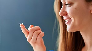 This #ContactLensSafetyMonth, Alcon shares some pointers for contact lens wearers on how to properly apply and remove lenses for healthy lens wear. View more: http://spr.ly/6187UJmpf #Alcon #SeeBrilliantly | Alcon