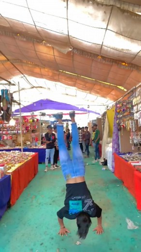 Jonny🪖 on Instagram: "REACTION KA GAME H😉😍 @uniqe_army10 . . . . . . . 💪#pawor #uniqe_army10 #vibe #struggle #flip4days #fliplife #flipsonflips #flips #flip4life #flipsup2date #backflips #fronflips #rajasthan #dehli #corkflip #sideflips #trend #reelsvideo #instareelsindia❤️ #instagood #instadaily #viralvideo #stunts"