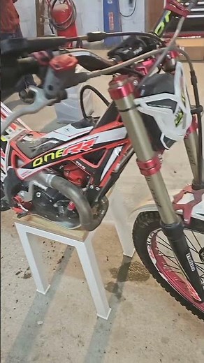 LUCIEN 😍🔊 LE SON DE SA MOTO TRIAL EST INCROYABLE ! #boiserie #shorts#laboiserie#youtubeshorts#trials