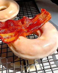 12K views · 24 reactions | Baked Maple Bacon Cake Doughnuts by @thesugafix_ No yeast or frying! | Tasty UK | Facebook