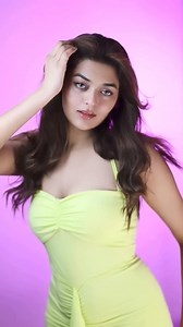 Itni hasino pe kitni dafa ye dola🥰💋🔥 #viralreelschallenge #trendingpost #indiangirls | Indian Girls ABCD