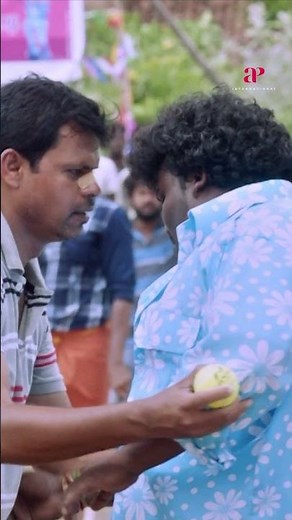 Watch full video👆 Pichuva Kaththi Comedy Scenes- #pichuvakaththi #inigoprabhakaran #yogibabu #shorts