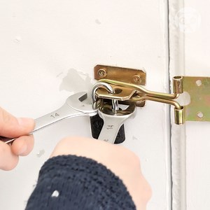 Handy DIY Lock Hacks! | Bored Panda Art