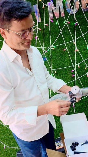 Vaccum cleaner for multipurpose use. . . . . . . . . . . #Vikimobile #vikibhai #vikibhaiinsta #comedy #vaccum #vaccumcleaner #hot #hotgadgets #sale #offer #discount #bestgadgets | Viki Bhai