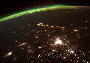 NASA astronaut shares this stunning meteor shower view from space [PHOTO]