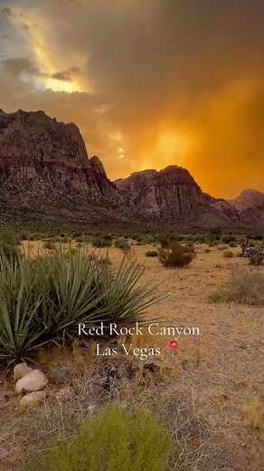 Tonight was an absolute dream! I hope you got to spend some time outside today 🔥🤍 #vegas #vegastiktok #lasvegas #lasvegastiktok #nevada #hiketok #redrockcanyon #redrocks #foryou #optoutside #mountaingirl #fyp