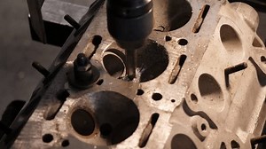 Polishing Cylinder Head Intake Exhaust Ports Stock Footage Video (100% Royalty-free) 3966695367 | Shutterstock