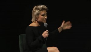 Florence Pugh discusses how during the filming of "Oppenheimer", the camera decided to break down at a rather inopportune moment... when she was stark naked during a sex scene