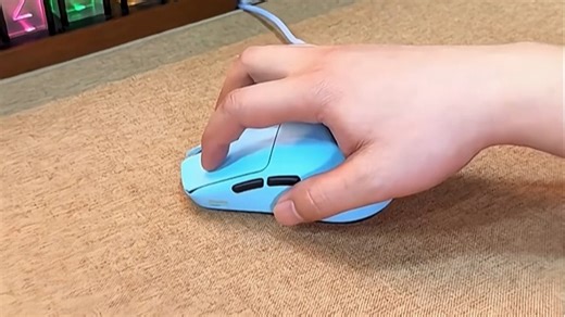 无线电竞鼠标，外观精致