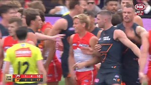 27K views · 98 reactions | Watch Cunningham turn to tell Papley to back off so he can call for it and try and suck in the 50m penalty. Good umpiring to not fall for that shit. | AFL Memes and Banter 2019 | Facebook