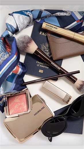 3 comments | Hourglass Ambient Lighting Powder Ethereal Light #Бэлэн ирсэн | Enjoy Beauty Lounge | Facebook