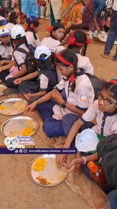 Shraddhavan Volunteers serving food to villagers as part of Annapoorna Mahaprasadam Seva at Kolhapur Medical and Healthcare Camp 2024 | Sadguru Aniruddha Bapu #KolhapurMedicalCamp #MedicalCamp #RuralHealth #AniruddhaBapu #FoodDistribution #Kolhapur | AniruddhaBapu Devotee Samirsinh