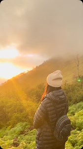 16 reactions | Menanti Matahari Terbit di Ujung Timur Jawa Bayangkan...