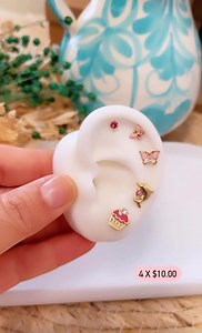 Llena de color tu día con estos hermosos aretes de oro laminado brasileño 4 pares por $10.00 mas costos de envío.#infinityjoyasyaccesorios #modasv #aretes #hechoamano#joyeriaelsalvador#joyeriapersonalizada | Infinity Joyas y Accesorios | Facebook