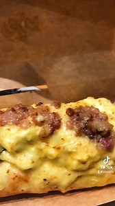 Yellow Cab Pizza Co. Nachempuhan din kita! #hotdogs #baked #eggs #cheese #chickenwings #sriracha #friedchicken #icedtea #sogood | Papa JT