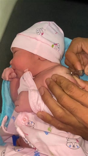 The BCG vaccine marks the first step toward a strong and healthy life for your newborn—building lifelong protection from the very start! 🥰👶 #NewbornCare #BabyHealth #PediatricCare #BCGVaccine #Doctor #NICU #AfterBirth #HealthyStart #fblifestyletyle | Bhakti vibes