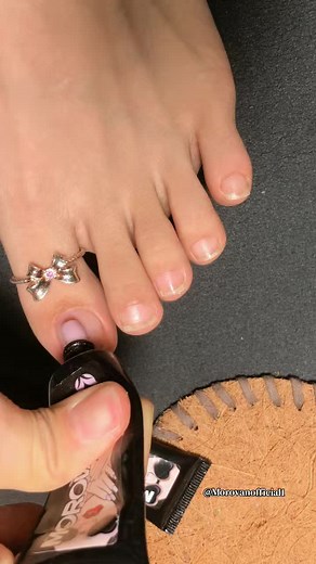 🌸 Soft pink toes for summer 💕 🛒 All tools are available in the TikTok store. #naildesigns #nailtutorial #summernails #polygelnails #nailsalon